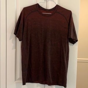 Lulu lemon tshirt